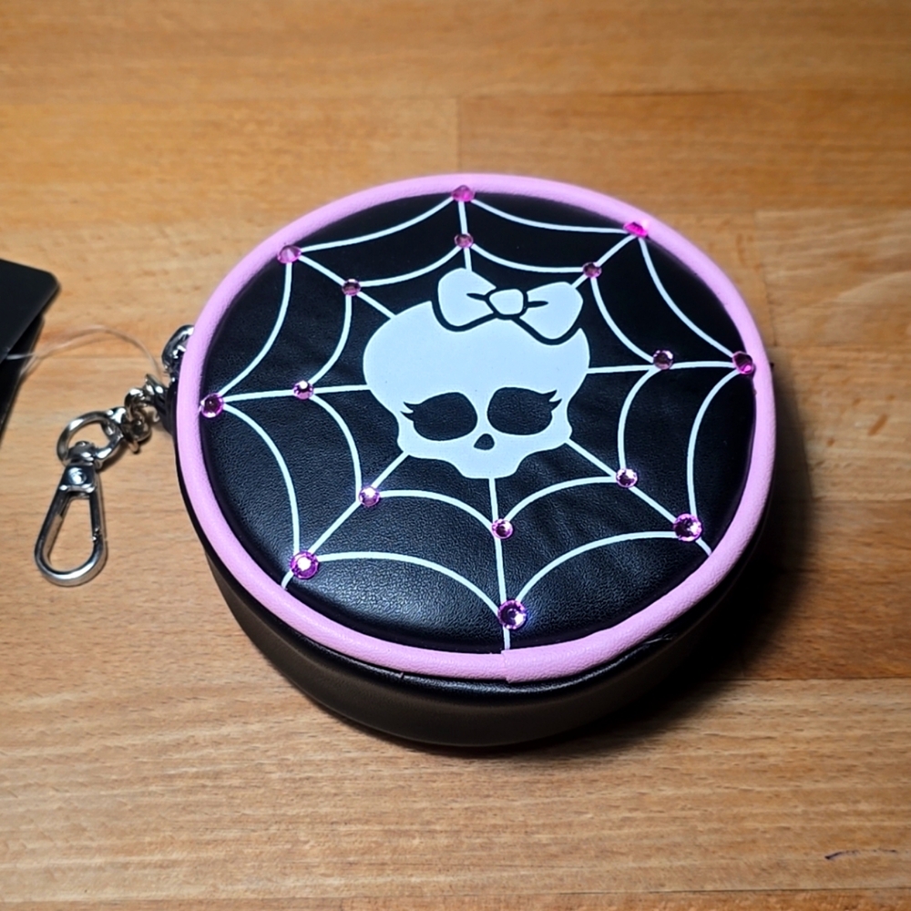Monster High Skullette Spiderweb Coin Purse Glow In The Dark NWT Mattel